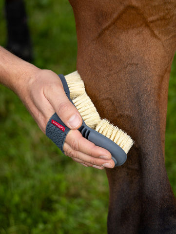 LeMieux Flexi Scrubbing Brush